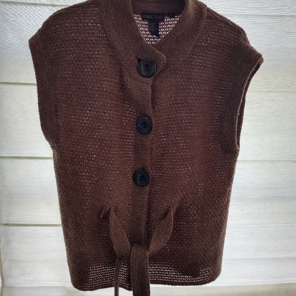 Nomadic Traders - image 3